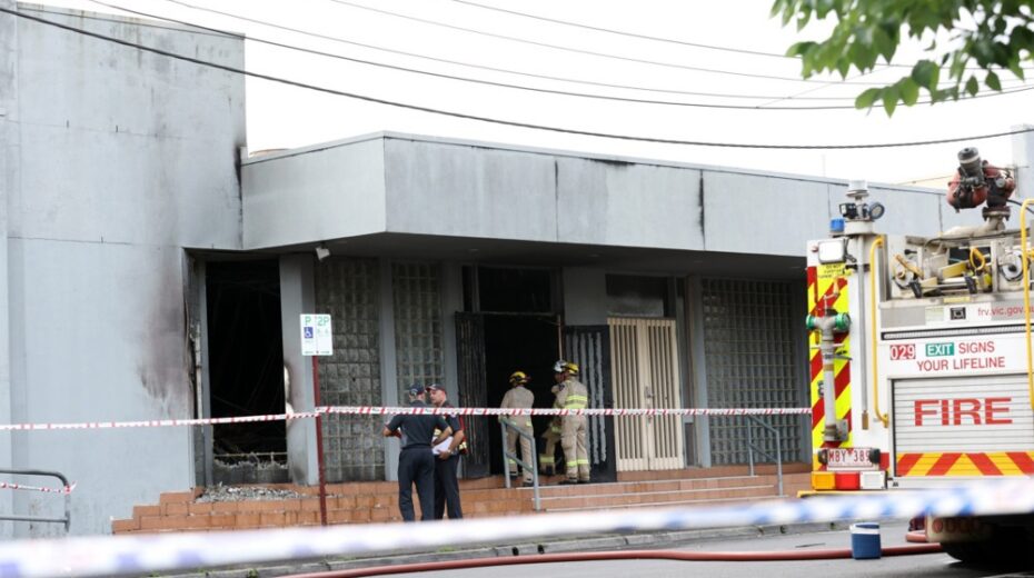 Melbourne synagogue torched